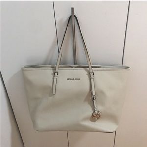MICHAEL KORS JETSET TOTE BAG